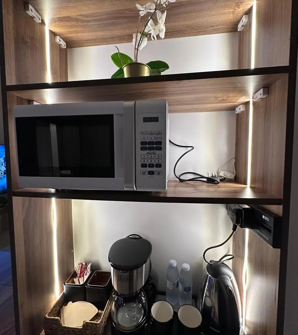 Luxury 2-Bedroom Apartment & Studio Behind Al Yasmin Mall, Jidda