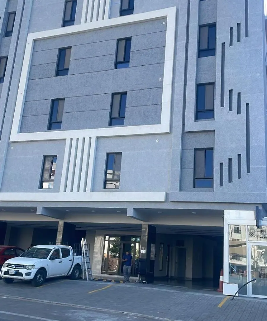 Luxury 2-Bedroom Apartment & Studio Behind Al Yasmin Mall, Джедда