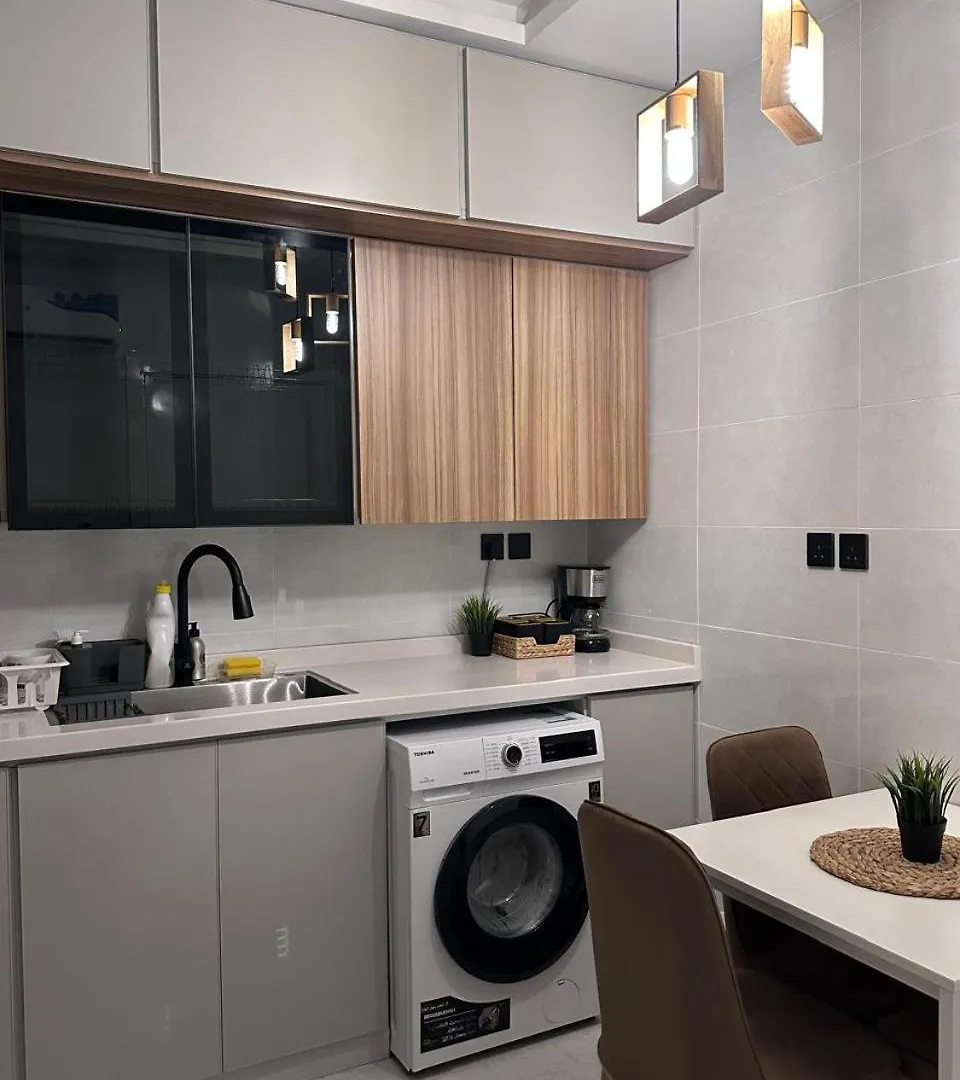 Luxury 2-Bedroom Apartment & Studio Behind Al Yasmin Mall, Джедда